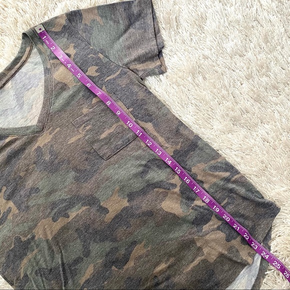 Not Rated Classic Camo Faded V-neck Pocket Tee - Picture 4 of 4
